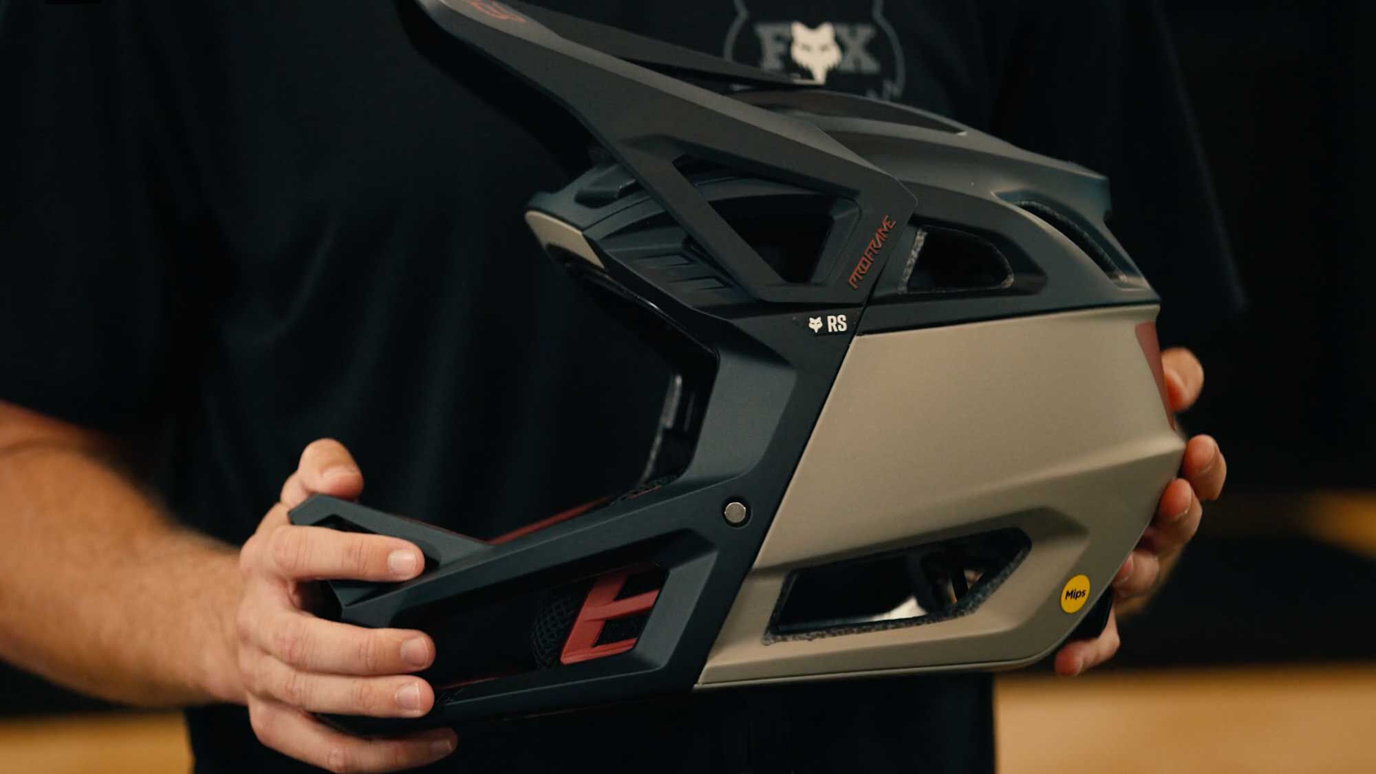 Fox racing 2025 proframe helmet