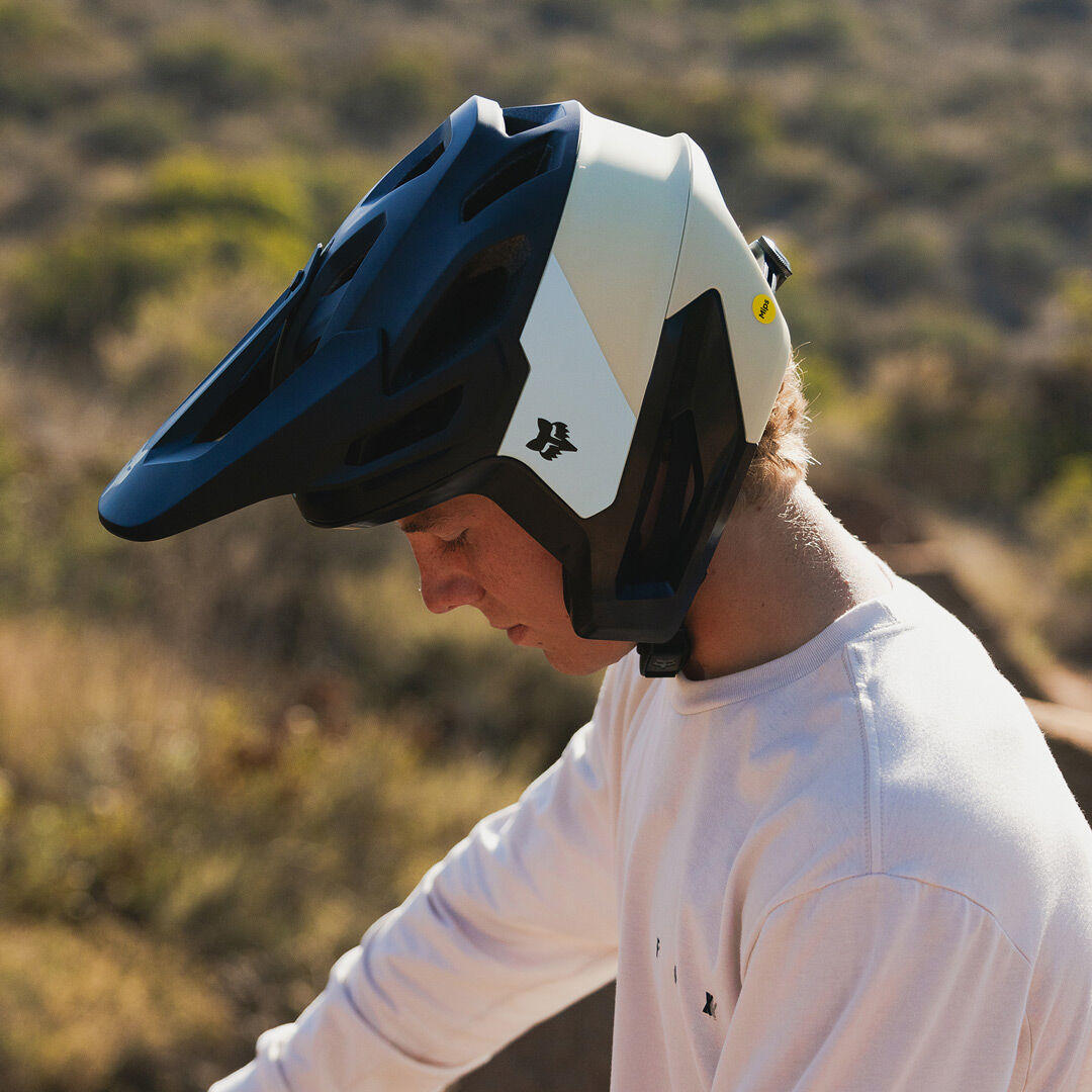 Fox racing dropframe mtb helmet 2025